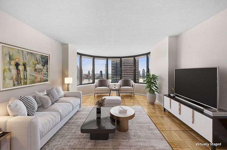 330 East 38th Street #22J