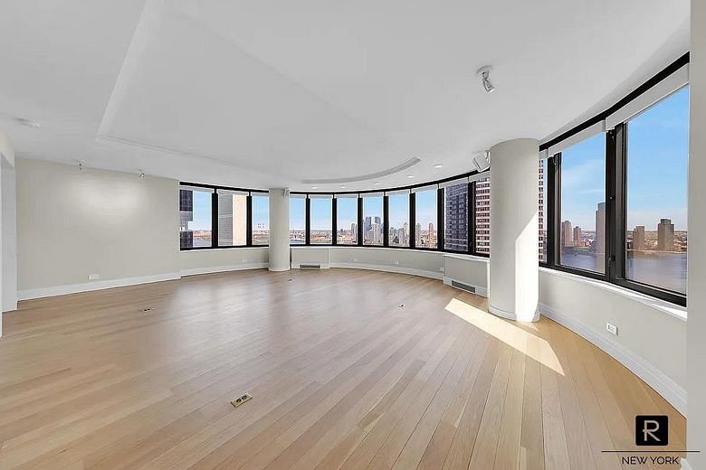 330 East 38th Street #32NO