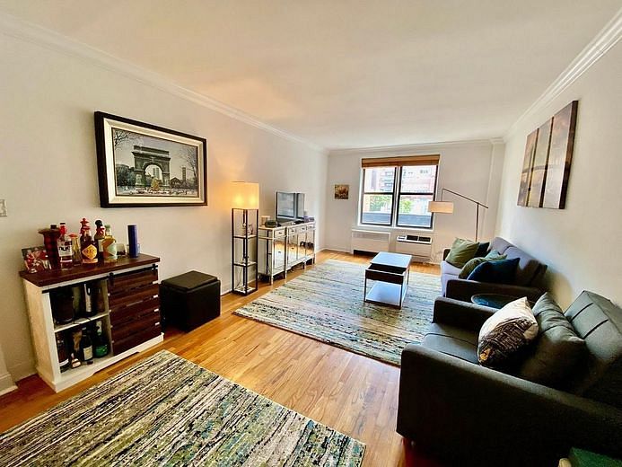 330 East 70th Street #6H