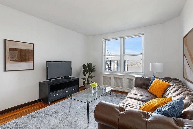 330 Haven Avenue #4G