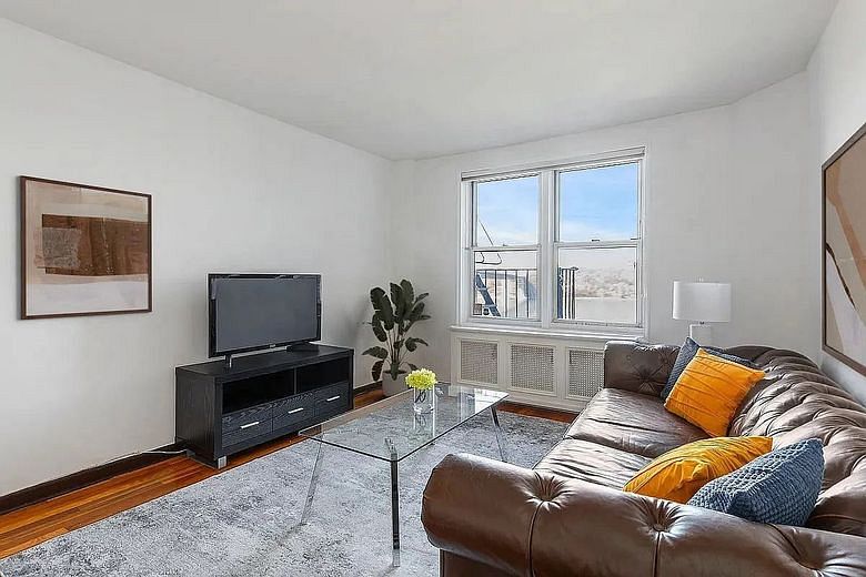 330 Haven Avenue #4G