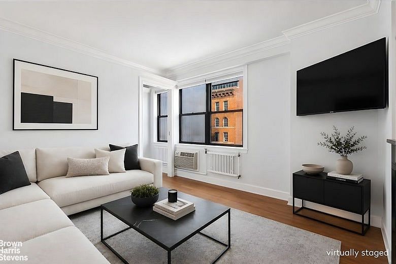 330 Third Avenue #9B