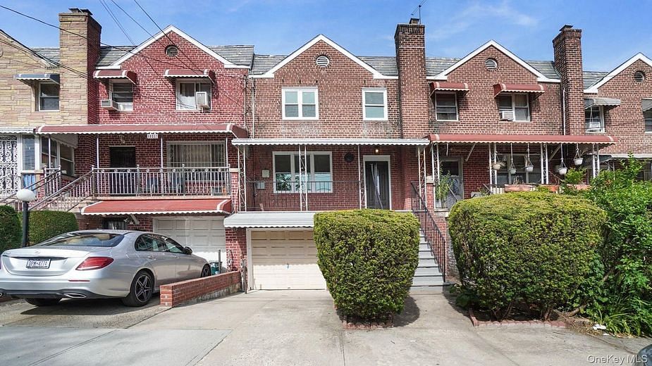 3304 Corsa Avenue