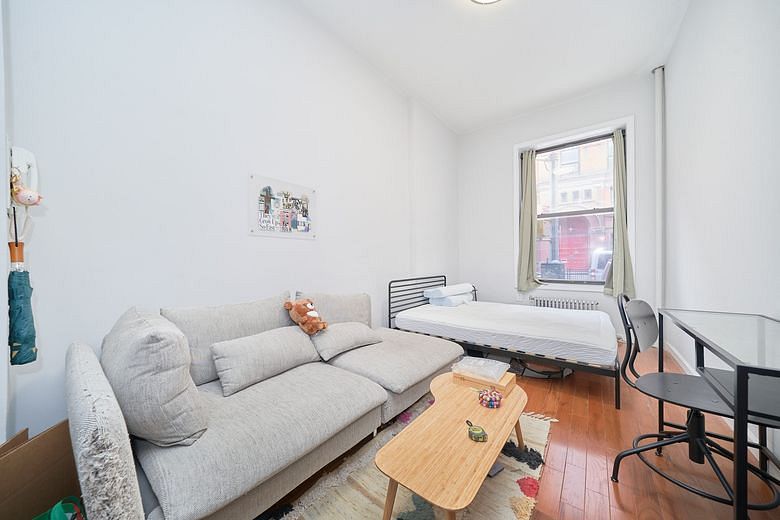 331 West 43rd Street #1B