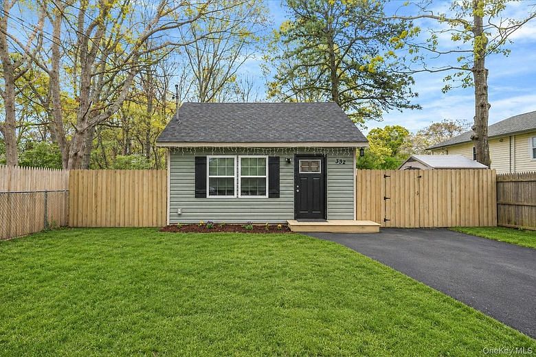 332 Commack Road