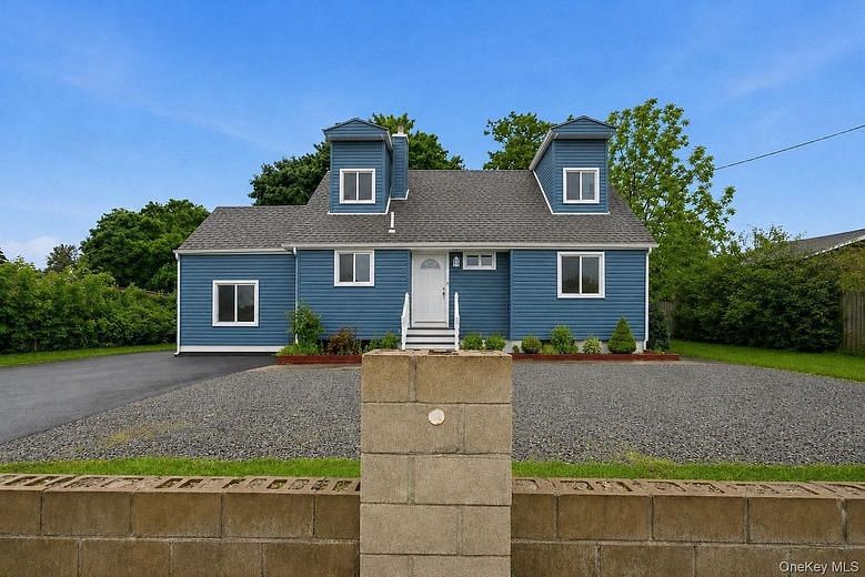 332 Crooked Hill Road