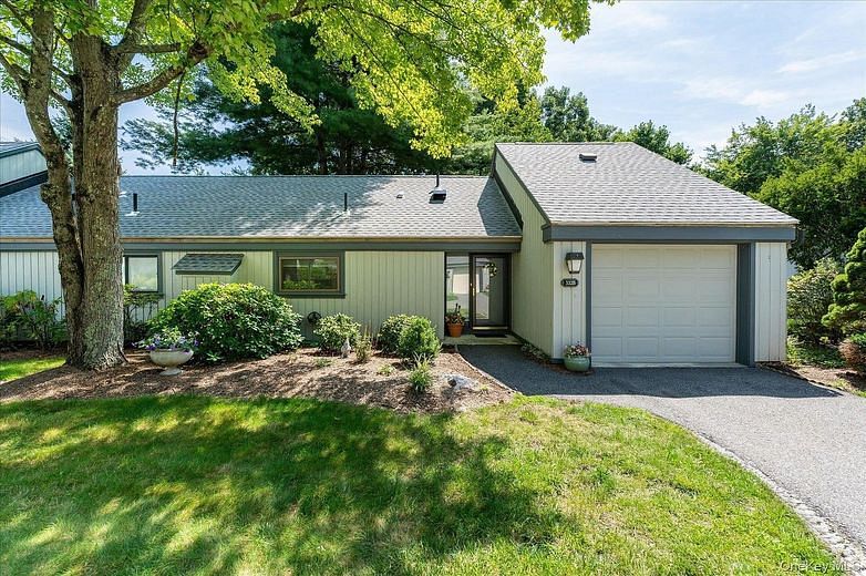 332 Heritage Hills #B