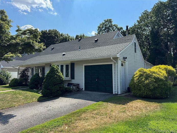 332 Jamaica Boulevard