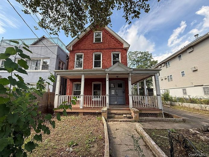 332 S 6th Avenue