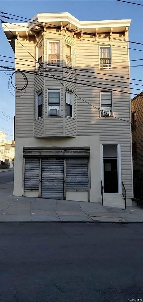 332 Walnut Street