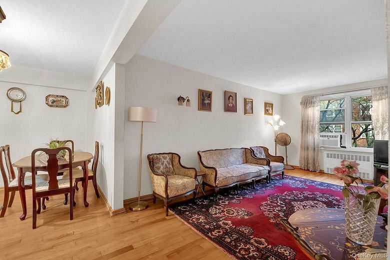 3326 82nd Street #4C