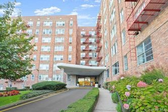 Image 1 of 17 for 333 Bronx River Road #121 in Westchester, Yonkers, NY, 10704