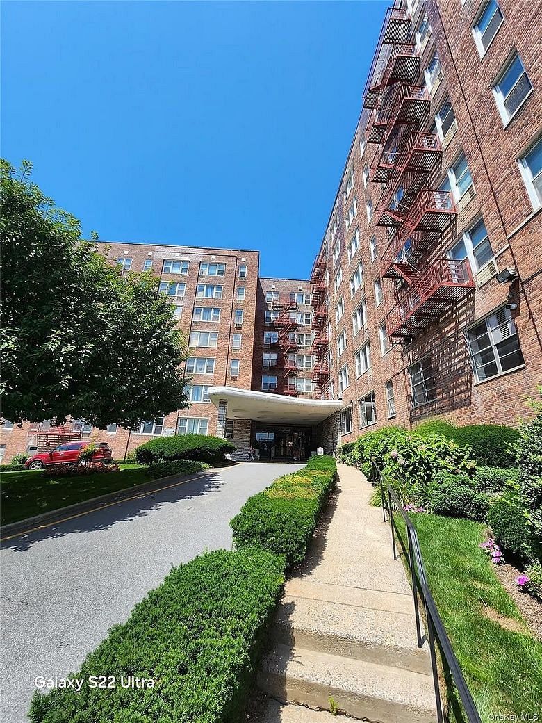 333 Bronx River Road #324