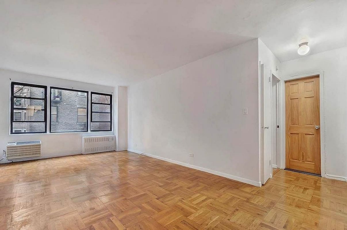 Image 1 of 6 for 333 East 34th Street #2O in Manhattan, NY, 10016