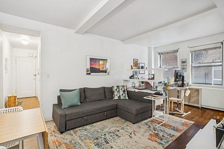 333 East 43rd Street #410