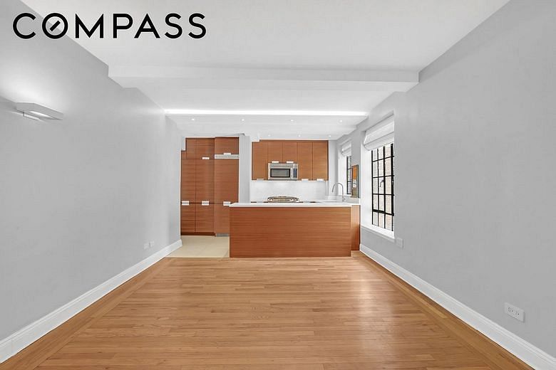 333 East 43rd Street #705
