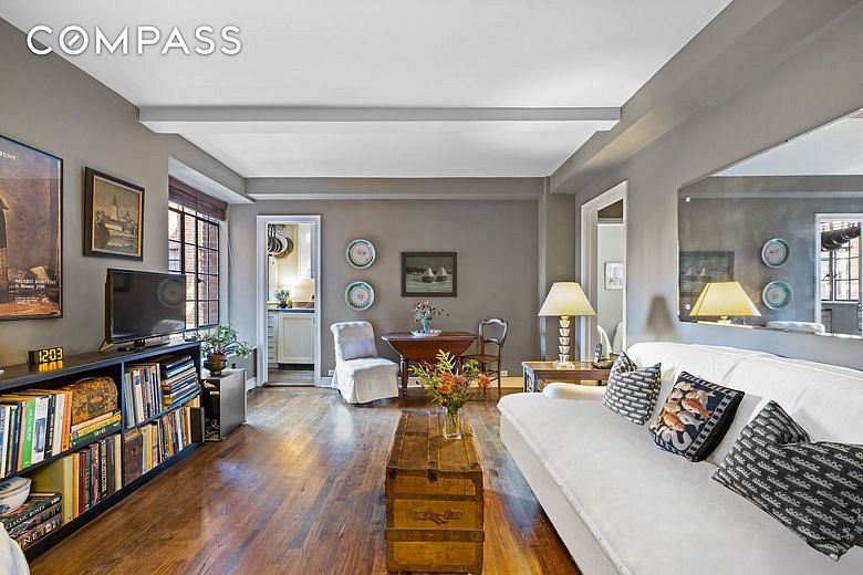 333 East 43rd Street #922