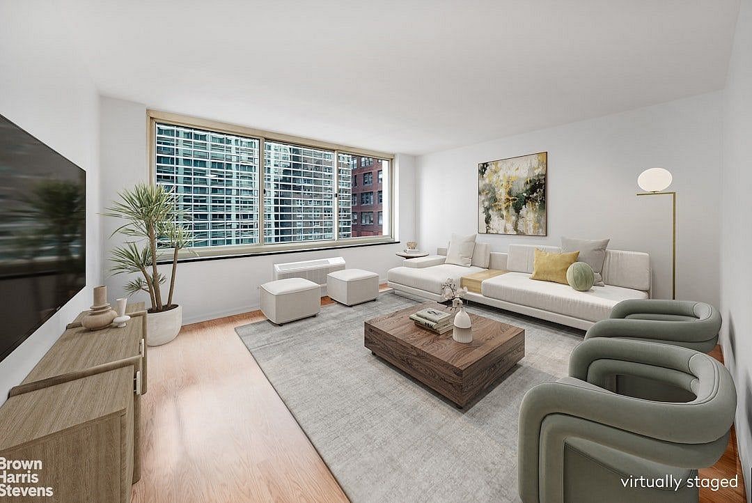Image 1 of 18 for 333 East 45th Street #9F in Manhattan, NEW YORK, NY, 10017