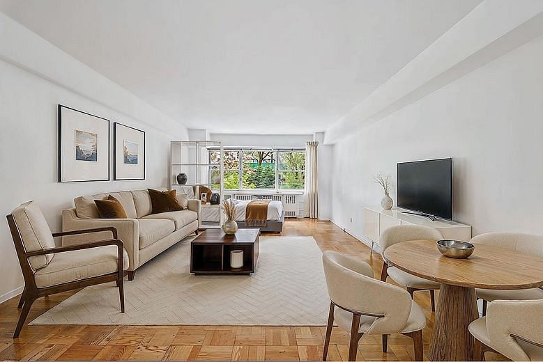 333 East 46th Street #1D