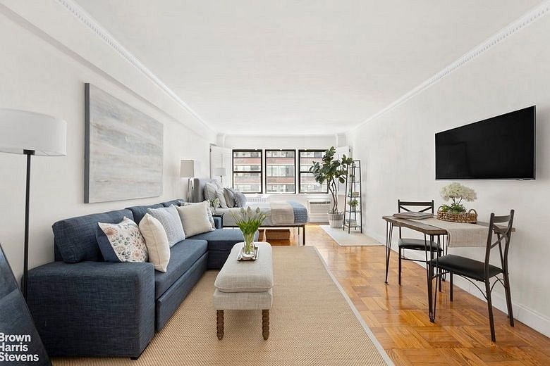 333 East 75th Street #8D