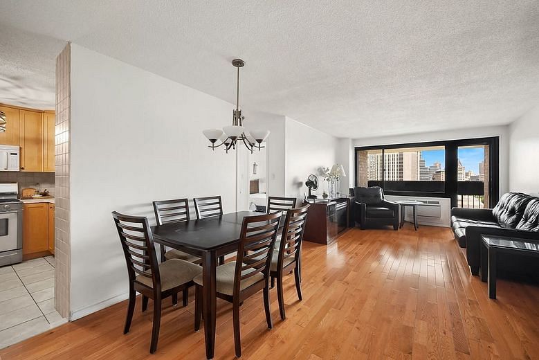 333 Pearl Street #18J