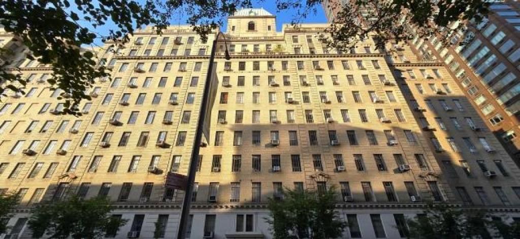 333 West 56th Street #2M