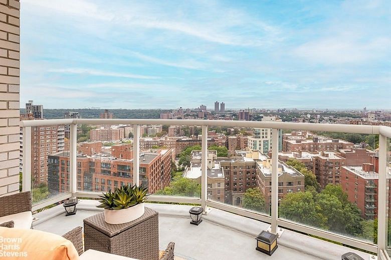 3333 Henry Hudson Parkway #20D