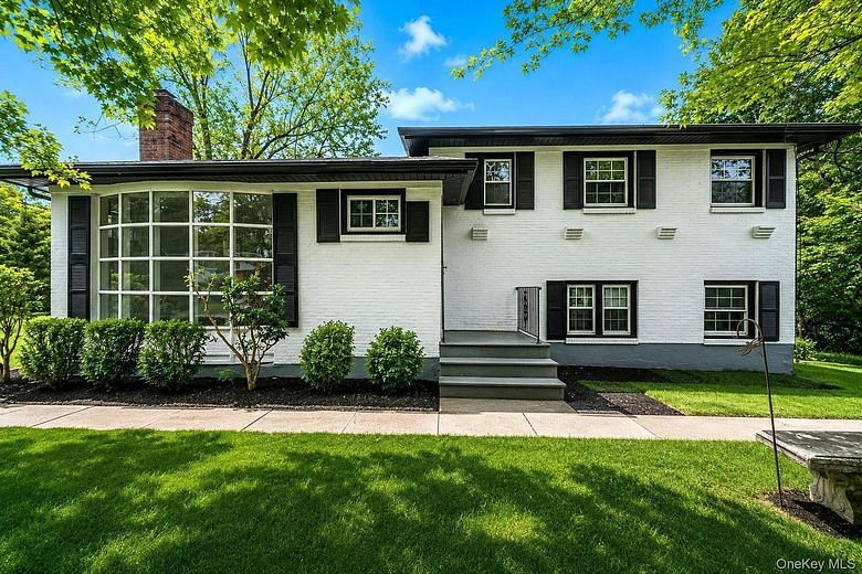 335 Lewis Avenue