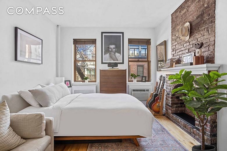 335 West 21st Street #3RE