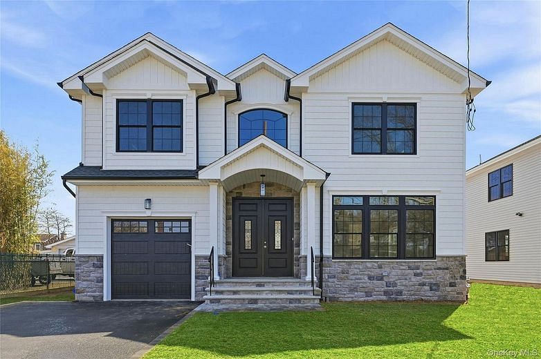 3390 Woodward Avenue