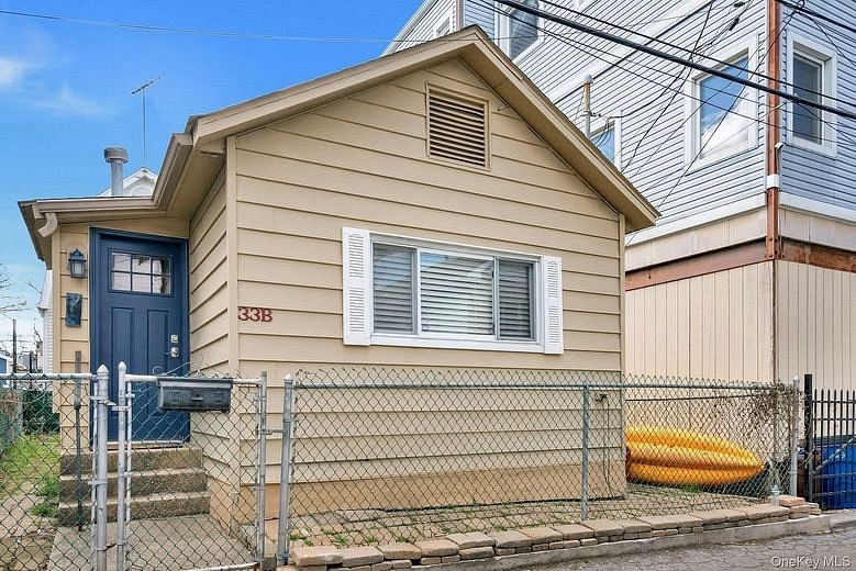 33B Edgewater Park #33B