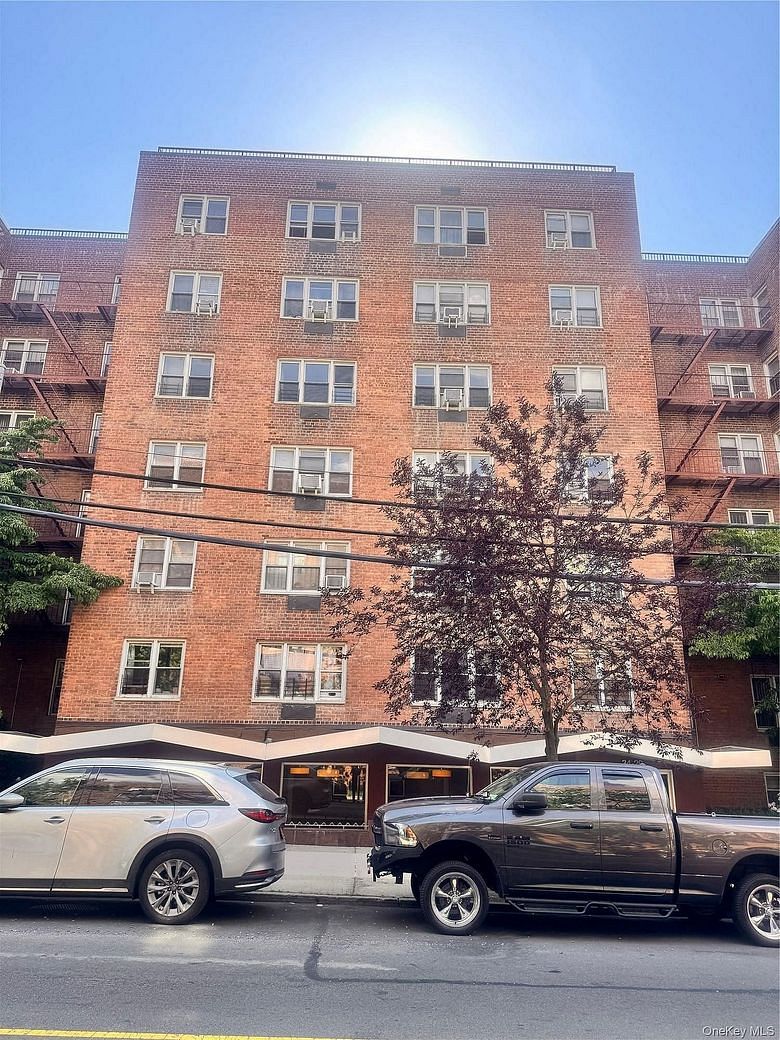 34-20 Parsons Boulevard #2H