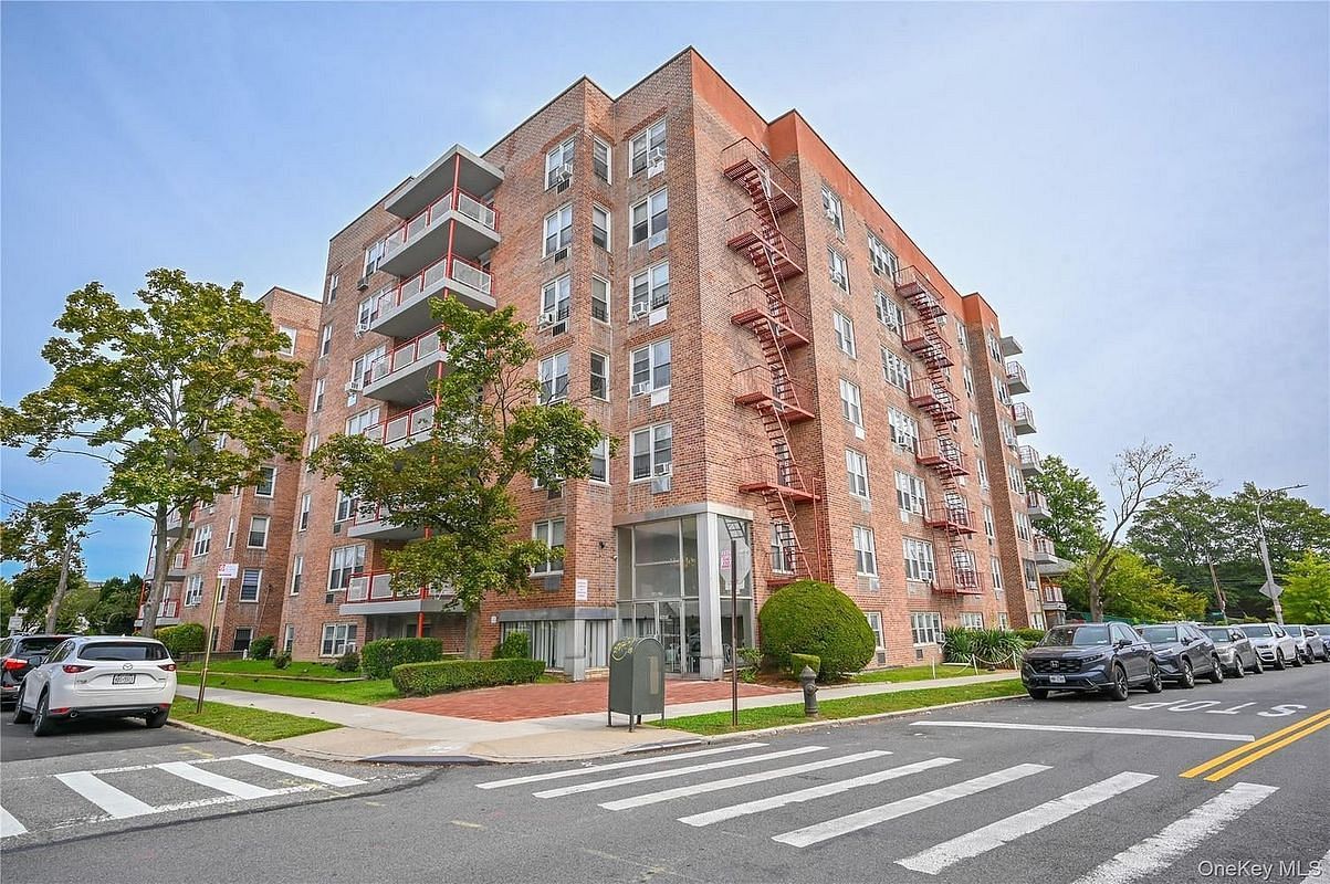 Image 1 of 9 for 34-25 150th Place #2C in Queens, Flushing, NY, 11354