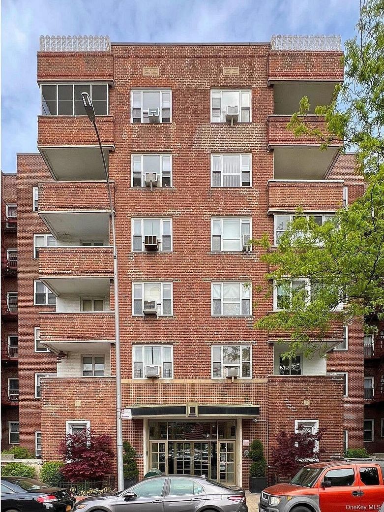 34-41 85 Street #4i
