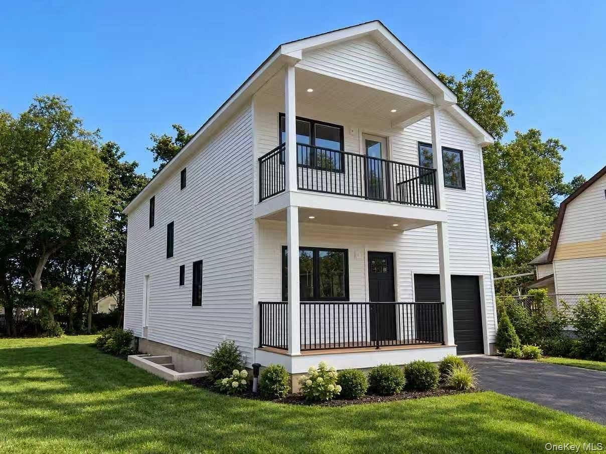 34 8th Avenue