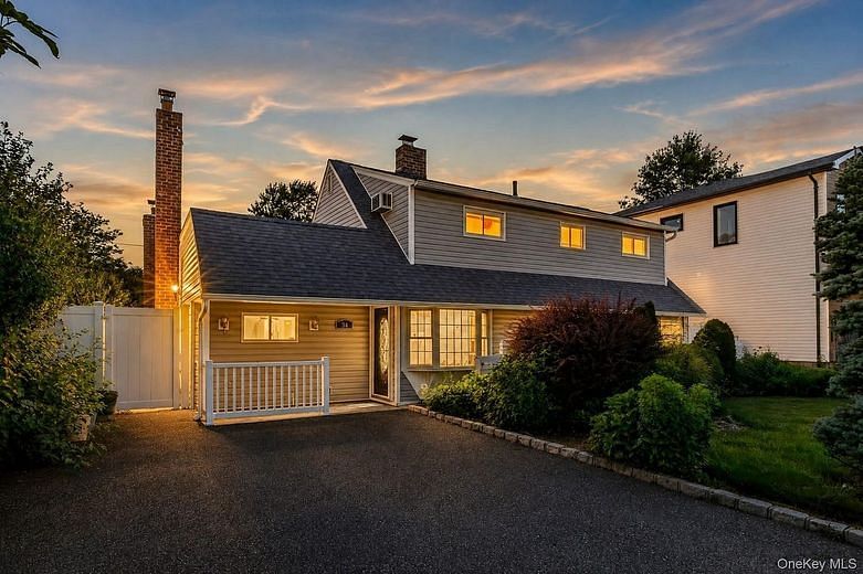 34 Hedge Lane