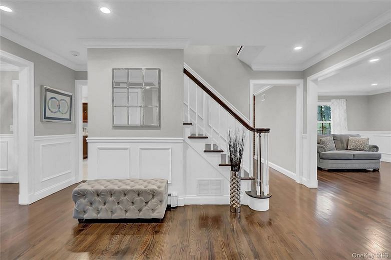 34 Hemingway Drive