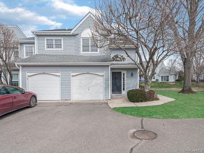 34 Lakebridge Drive S