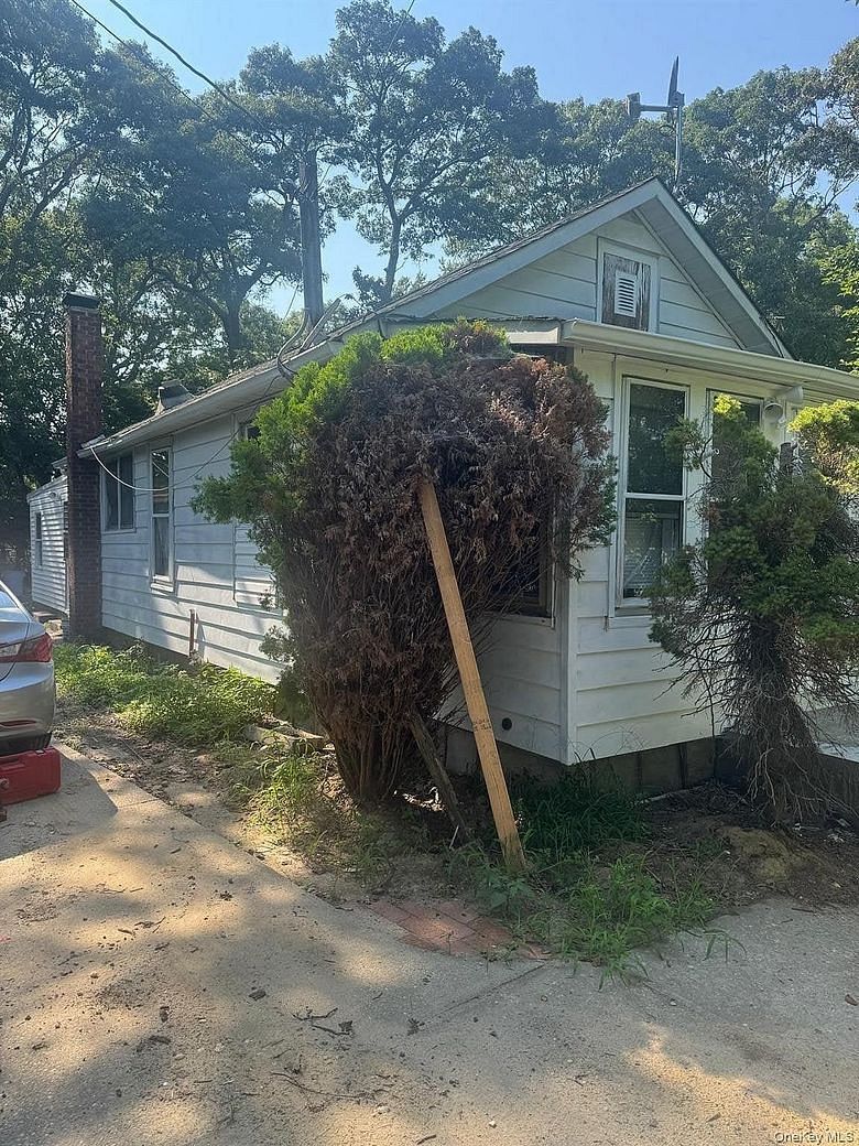 34 Midland Avenue