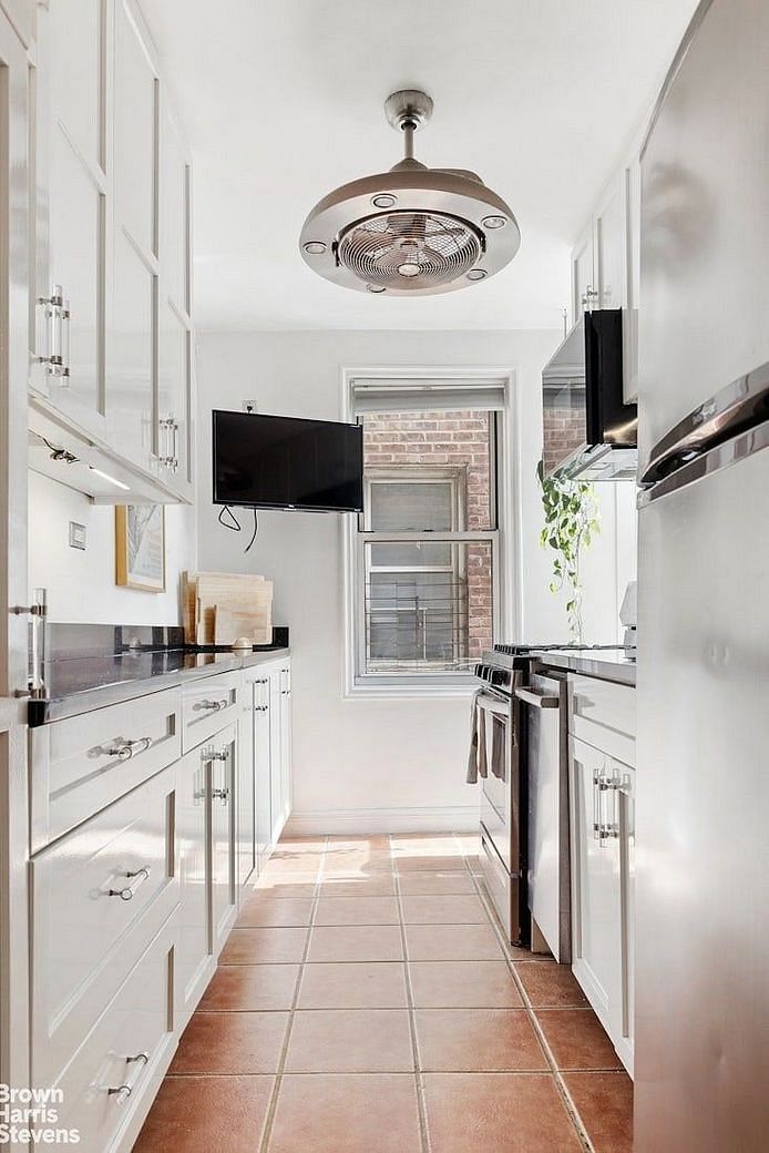 340 Haven Avenue #4H