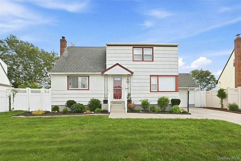 341 Hillcrest Drive
