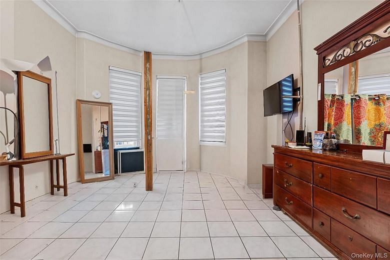 341 Weirfield Street