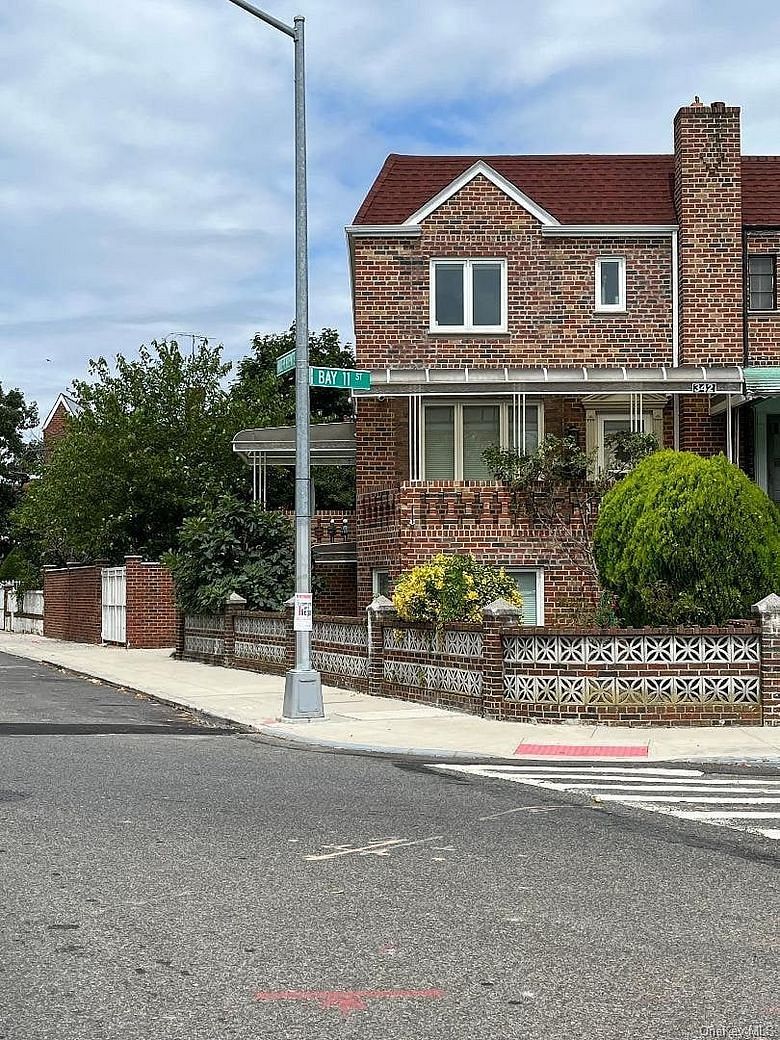 342 Bay 11th Street