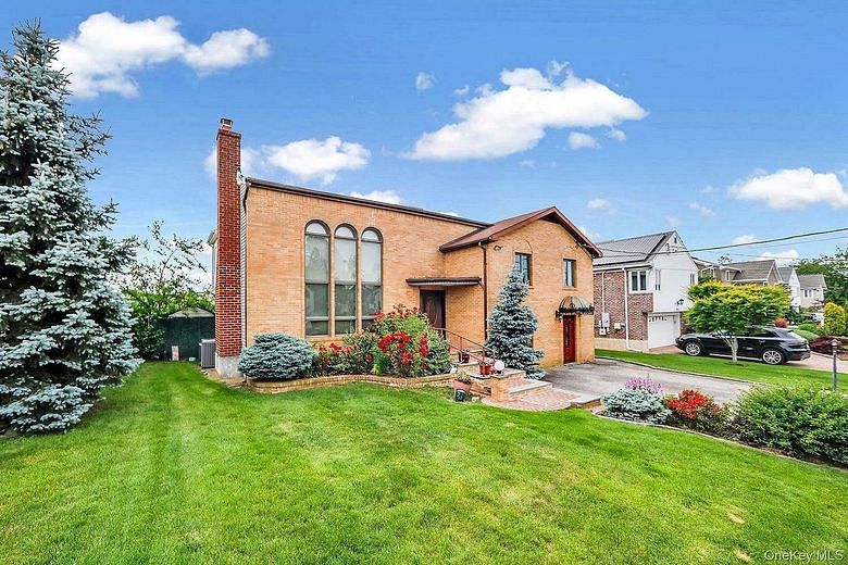 3420 Woodward Street