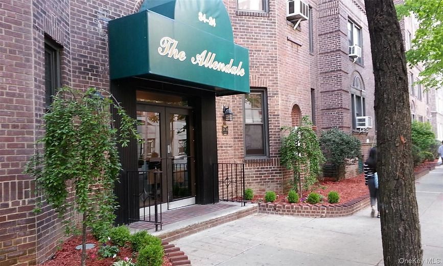 3424 82nd Street #6G