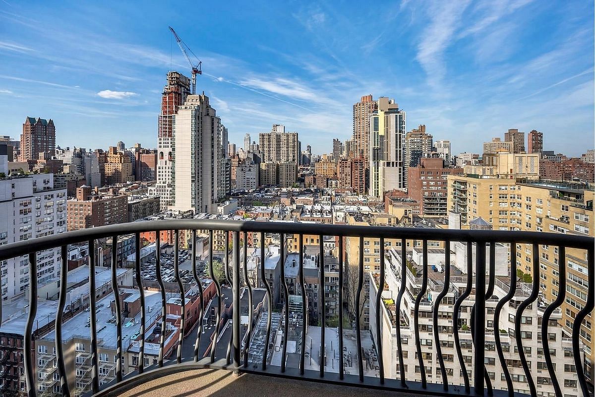 Image 1 of 21 for 343 East 74th Street #PH2A in Manhattan, New York, NY, 10021
