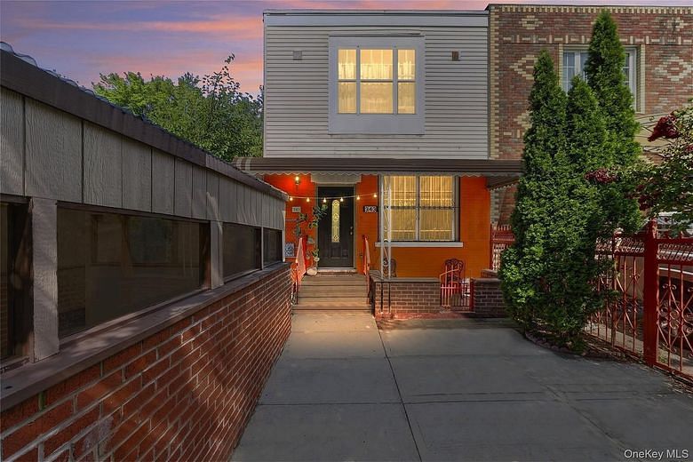 343 Hinsdale Street