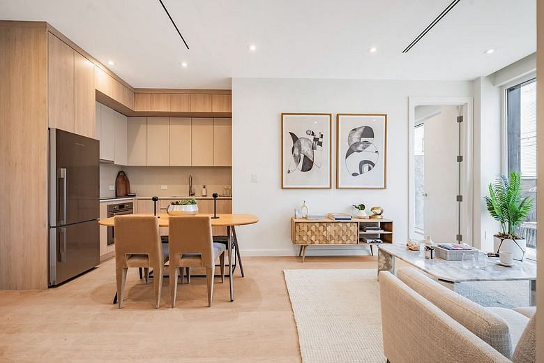 343 Menahan Street #2R