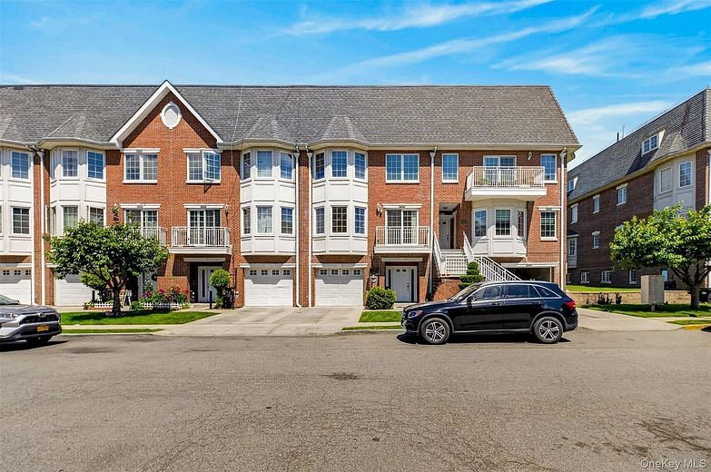 343 Soundview Lane