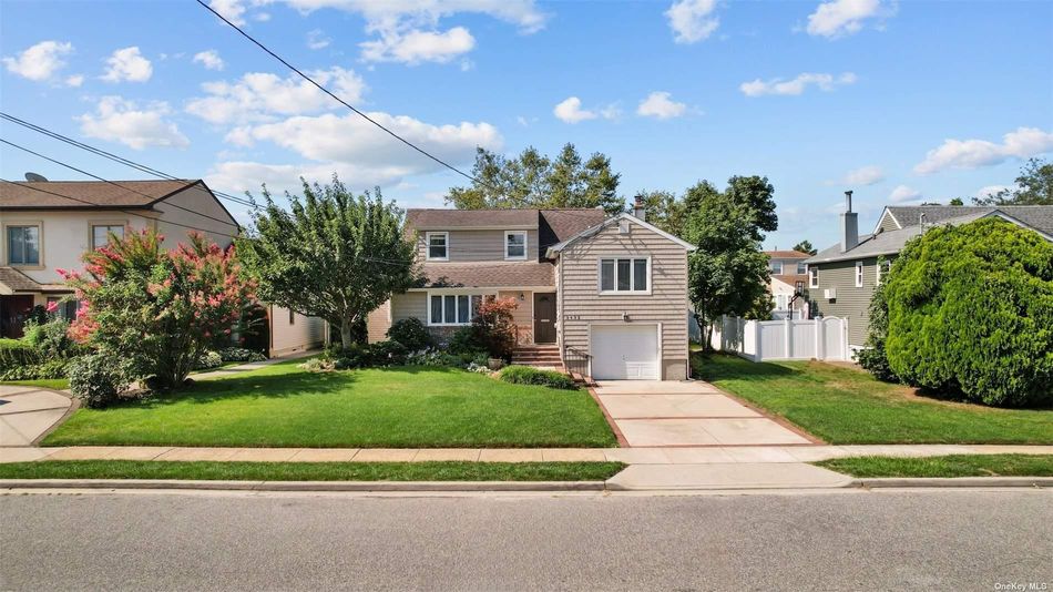 3432 Bayfield Boulevard